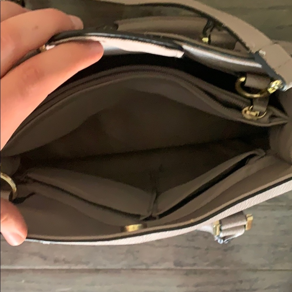 Target Purse - Picture 4 of 6